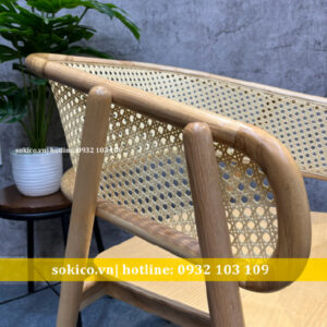 Cận cảnh ghế gỗ cafe đẹp