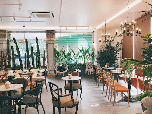 Gợi ý một số mẫu bàn ghế cafe ưa chuộng nhất hiện nay